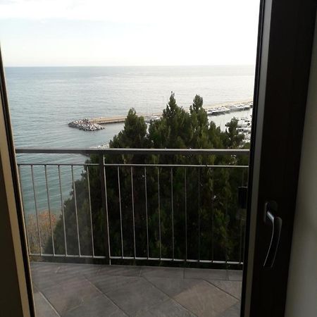 B&B nido sul mare Alassio Exterior foto