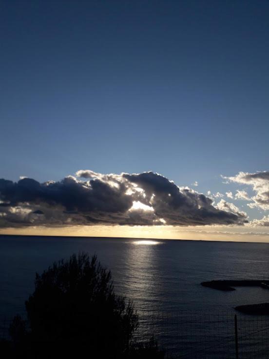 B&B nido sul mare Alassio Exterior foto